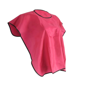 Capa Profesional de Peluquería Rosa de Poliéster Resistente al Agua para Salón de Belleza, Corte de Cabello, Coloración y Peinado, Reutilizable y Ajustable - Product Image 1