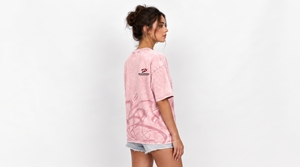 Camiseta de mujer con efecto acid wash, algodón suave, corte holgado, estilo vintage desgastado, tela transpirable para uso diario informal y un look cómodo. - Product Image 2