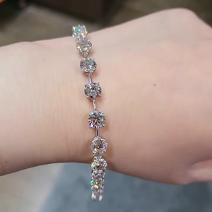 สร้อยข้อมือเพชรเทียมทรงเหลี่ยมเจียระไน 6 มม. รุ่น Iced Jewelz Luxury สำหรับทั้งชายและหญิง ได้รับการรับรองจาก IGI ทอง 10K ดีไซน์หรูหรา เหมาะสำหรับงานแต่งงานและงานเลี้ยง - Product Image 1