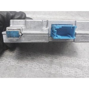 ECU และโมดูลคอมพิวเตอร์มือสองสำหรับรถยนต์ซีรีส์ 5 รุ่น 9399247 - Product Image 3