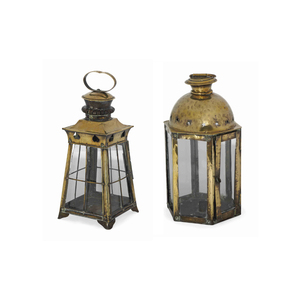 Lanterne décorative en laiton au design élégant, lampe de table/sol portable rechargeable moderne en or et argent antique pour l'intérieur et l'extérieur – En vente - Product Image 1