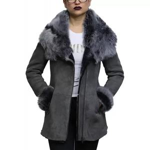 Manteau parka long en laine et fourrure pour femme, à capuche, col montant, brodé, vintage, fermeture éclair et boutons, vêtement d'hiver de luxe - Product Image 2