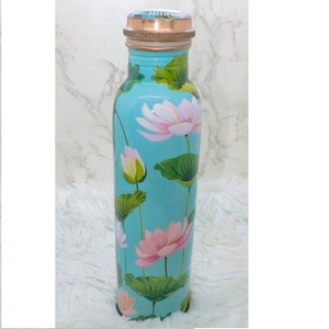 Bouteille de stockage d'eau pour ustensiles de cuisine, pour les bienfaits ayurvédiques, nouvelle arrivée, bouteille en cuivre avec autocollant émaillé imprimé. - Product Image 4