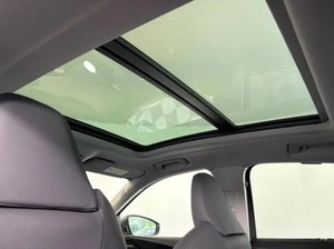 Audi Q8 e-tron Premium Plus 4dr SUV AWD 2024, poco usado. - Product Image 4