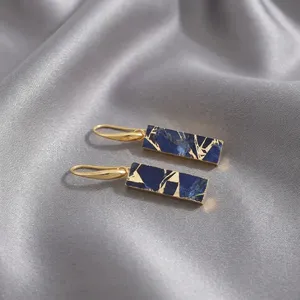 Boucles d'oreilles pendantes rectangulaires en turquoise cuivrée Mohave bleue, plaquées or 18 carats, faites à la main, bijoux géométriques en gros pour femmes - Product Image 5