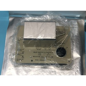Humidistat BARBER COLMAN HC-201 120/240VAC 8A - Équipement et pièces semi-conductrices de confiance de la marque mondiale - Product Image 1