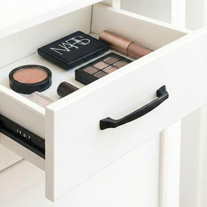 Tirador de Gabinete Curvo Europeo Moderno de Aleación de Zinc, Tirador Minimalista para Armario y Cajón, Herraje Ecológico para Muebles TRACLAP - Product Image 4