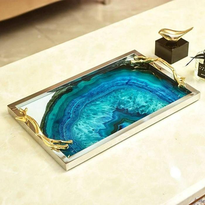 Elegante bandeja de resina para el hogar, bandeja de servir grande y colorida personalizada con asa de latón, bandeja de resina - Product Image 2