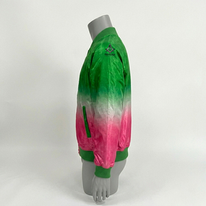 เสื้อแจ็คเก็ตวาร์ซิตี้สีชมพูเขียวสำหรับผู้หญิง HMR รุ่น Alpha Kapa ปักลายตราสัญลักษณ์  บุด้วยผ้าฟลีซนุ่ม น้ำหนักเบา ทันสมัย เหมาะสำหรับฤดูใบไม้ผลิ - Product Image 4