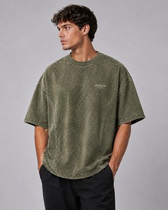 เสื้อยืดโอเวอร์ไซส์สีเขียวมะกอกย้อมสีแบบแอซิดวอชสำหรับผู้ชาย แบรนด์ Beazer คอกลม แขนสั้น สวมใส่สบาย ผลิตจากผ้าฝ้ายเจอร์ซีย์ 100% ระบายอากาศได้ดี - Product Image 3