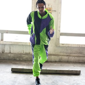 Conjunto Deportivo Impermeable Unisex de Color Sólido con Bloques de Color Verde, Morado y Negro, con Cremallera Completa, Ropa Deportiva Urbana Ligera de Poliéster - Product Image 2
