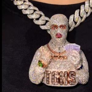 Colgante de Moissanita Personalizado con Diamantes, Plata 925 con Baño de Oro Rosa, Estilo Hip Hop - Product Image 1