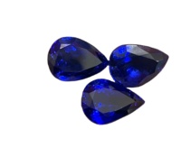 Tanzanita Natural en Forma de Pera, Azul Real de Alta Calidad, Juego de Tres Piezas, 65.00 Quilates, Gema Suelta, Certificada por IGI, Corte Excelente