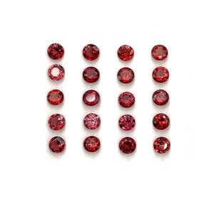 Pierre précieuse naturelle grenat du Mozambique, facettée, rouge, taille ronde, plusieurs tailles disponibles pour la fabrication de bijoux - Product Image 1