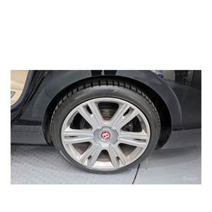 Bentley Flying Spur 4.0 Juillet 2018 169 804 km Boîte de vitesses automatique Volant à gauche - Product Image 5