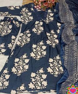 NOUVELLE ARRIVÉE : Ensemble Kurti et Dupatta en Rayonne avec Tissage Effet Miroir, Vêtement Ethnique Multicolore pour Tenue de Fête, Prix de Gros - Product Image 2