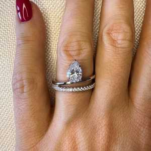 Bague de fiançailles double bande en or blanc massif 10k 14k 18k avec diamant taille poire cultivé en laboratoire et accent pavé, alliance solitaire pour femme - Product Image 4
