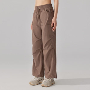 Pantalon cargo ample pour femme, pantalon utilitaire surdimensionné avec plusieurs poches de rangement pour un style urbain décontracté - Product Image 2