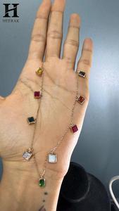 Collier chaîne de luxe multicolore avec breloques pendantes en pierres précieuses et serti arc-en-ciel pour femme - Product Image 3