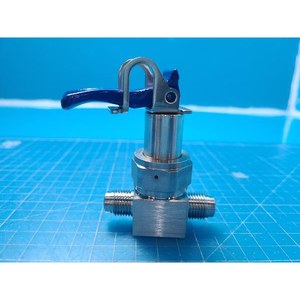Swagelok 6LVV-DPTVR4-P Diaphragm <b>Sealed</b> Pneumatic Valve Used As Is Legacy Semiconductor Equipment Parts - Product Image 5