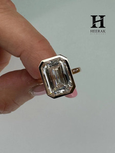 Luxury Emerald Cut Lab Grown Diamond Bezel <b>Set</b> Engagement <b>Ring</b> VVS1 D Color 14K Rose <b>Gold</b> Full Bezel Emerald Diamond <b>Ring</b> - Product Image 5