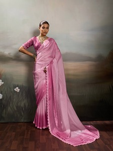 Sari de Seda Tradicional en Oferta, Sari Clásico de la Cultura India para Bodas y Celebraciones del Sur de la India, Disponible al Mejor Precio - Product Image 1
