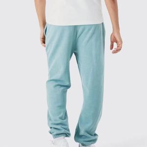 Pantalon de jogging cargo pour homme en toile de coton respirante bleu clair, avec cordon de serrage, taille élastique, poids moyen et poches latérales - Product Image 3