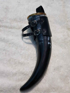Corne à boire viking en corne de buffle polie à la main, écologique et moderne, avec support et étui, artisanat naturel d'Inde, objet de collection - Product Image 3