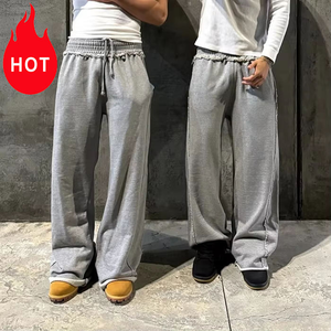Pantalones Deportivos Holgados para Hombre, Cintura Elástica Ancha, Bajo con Borde Crudo, Parches Bordados, Estilo Jogger - Product Image 2