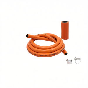 Kit tubo gas butano QBAK 1,5 m arancione con connettori per fornelli da campeggio - Product Image 2
