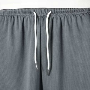 Shorts de basket pour hommes, couleur unie, taille mi-haute, taille élastique, séchage rapide, respirant, anti-UV, écologique, décontracté, style Bermuda - Product Image 6