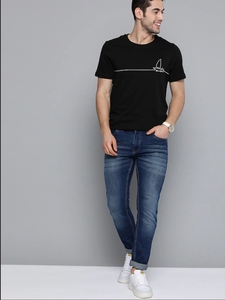 T-shirt décontracté noir à manches courtes pour homme avec logo frontal, 100 % coton respirant, tricoté, écologique, ODM, pour l'été - Product Image 3
