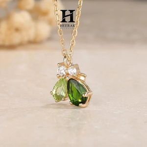 Collier pendentif en or 18 carats avec pierre précieuse verte taille poire, pendentif émeraude et péridot à deux pierres, en argent sterling 925, Toi et Moi Diamant - Product Image 2