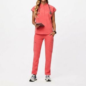 OEM Custom Medical <b>Scrubs</b> <b>Set</b> Breathable Nurse Uniform Comfortable Hospital Workwear High Quality Wholesale <b>Scrubs</b> <b>Set</b> - Product Image 1