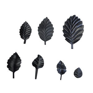 Componentes de Hierro Forjado Tradicionales Personalizados, Elementos Forjados con Recubrimiento en Polvo, Accesorios Decorativos con Forma de Hoja para Cercas - Product Image 4