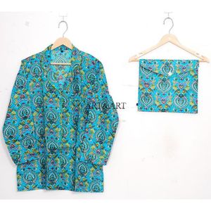 ชุดนอนผ้าฝ้ายลายดอกไม้ดีไซน์ทันสมัย พิมพ์ลายด้วยมือ เนื้อผ้านุ่ม ระบายอากาศได้ดี สำหรับผู้หญิง น้ำหนักเบา เหมาะสำหรับฤดูร้อน - Product Image 2