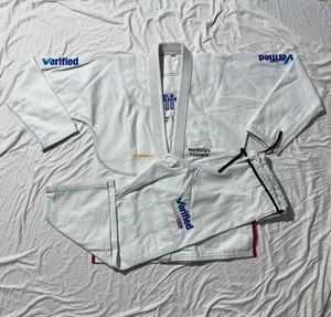 ชุดยูโดประสิทธิภาพสูง 450-750 GSM ผ้ารีสเวฟ พร้อมเสื้อแจ็คเก็ตและกางเกงขายาว สำหรับโดโจระดับมืออาชีพ - Product Image 5