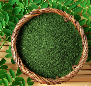 Polvo de Hoja de Moringa Orgánica 100% Puro y Natural, Extracto Soluble en Agua, Superalimento, Malla Fina, Proveedor a Granel, Exportación desde Odisha, India - Product Image 1