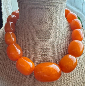 Collares Clásicos de Cuentas de Resina, Joyería Hecha a Mano con Cuentas Personalizadas, Joyería para Mujer Hecha en India - Product Image 3