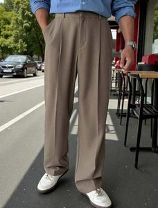 Pantalon coréen décontracté à jambes larges pour homme, coupe décontractée, design structuré moderne pour un usage professionnel - Product Image 3