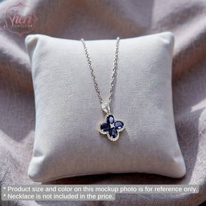 Pendentif en or blanc massif 18 carats pour femme de Sheri Jewels, style trèfle porte-bonheur, forme ovale, saphir bleu naturel et diamant - Product Image 3