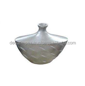 Vase à fleur en fonte d'aluminium fait à la main belle conception extérieure maison jardin jardinière décorative enduit de poudre pour pot de fleur de pépinière - Product Image 3