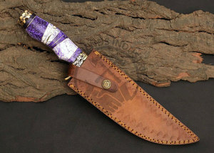Cuchillo de caza de acero de Damasco hecho a mano de la mejor marca, con mango de resina y latón, el mejor cuchillo Bowie de hoja fija coleccionable, cuchillo de supervivencia. - Product Image 5