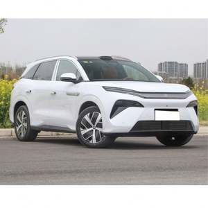 BYD Tang L DM-p 4WD E-CVT 2025, Vehículo de Nueva Energía, Híbrido Enchufable, 5 Puertas, 7 Asientos, SUV Mediano-Grande - Product Image 1