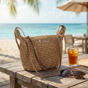 Bolso de Mano Vintage Ecológico de Paja Tejida, Bolso de Hombro Estilo Hobo con Correa de Cuero Ajustable, Detalle de Cadena con Logotipo, Chic Bohemio - Product Image 4