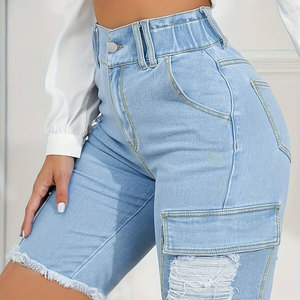 Short en jean bleu clair éco-responsable taille haute avec fermeture boutonnée, délavé, ourlet déchiré, style décontracté, coupe classique - Product Image 4