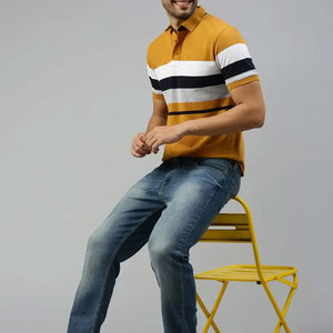 Camiseta Deportiva Transpirable de Algodón a Rayas para Hombre, Manga Corta, Diseño con Bloques de Color, Corte Regular Informal, Color Blanco Mostaza - Product Image 2