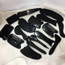 Tabla de Masaje Facial Ovalada de Cuerno de Búfalo Ecológica y Pulida, Gua Sha para Lifting Facial y Exfoliación - Product Image 4
