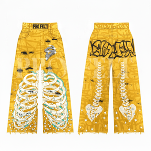 Pantalon de survêtement oversize personnalisé pour homme en toile avec imprimé graphique squelette et motif colonne vertébrale côtelée pour un style streetwear tendance - Product Image 4