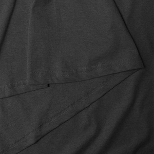 T-shirt grande taille pour homme, prix avantageux, personnalisable, 100% coton, col en V, coupe ample, haute qualité. - Product Image 3